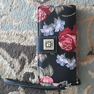 2x*Host Pick*Stone Mountain pretty bonded leather wristlet